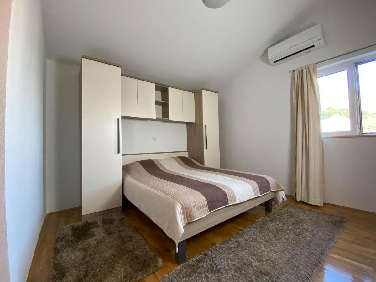 Apartman Ivan Hotell Makarska Exteriör bild