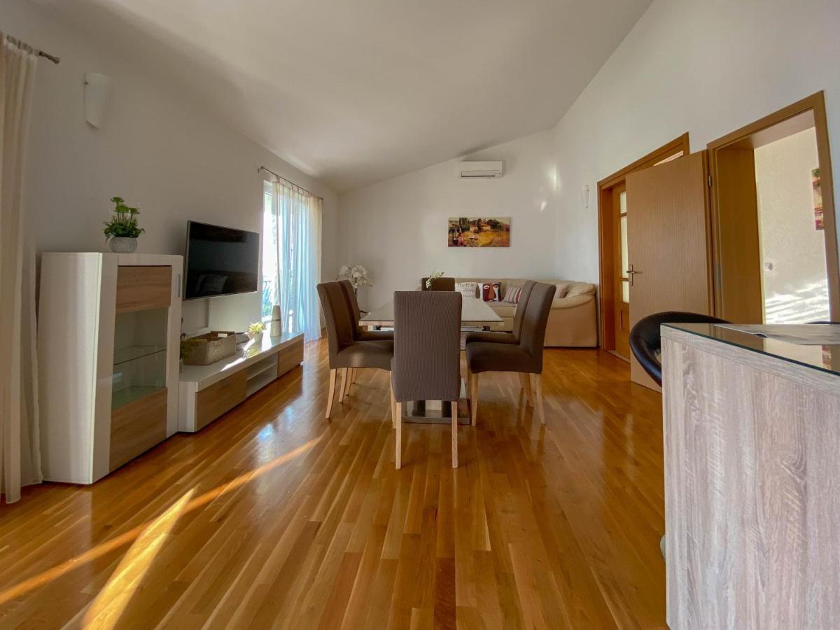 Apartman Ivan Hotell Makarska Exteriör bild