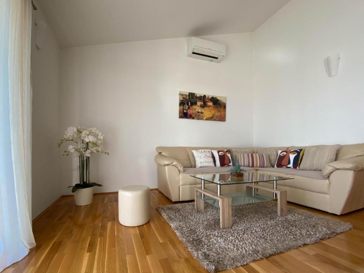 Apartman Ivan Hotell Makarska Exteriör bild